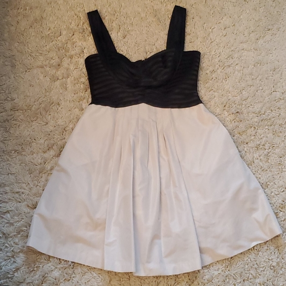 BCBGMaxAzria Satin Contrast Taffeta Dress - 8 - Picture 5 of 8